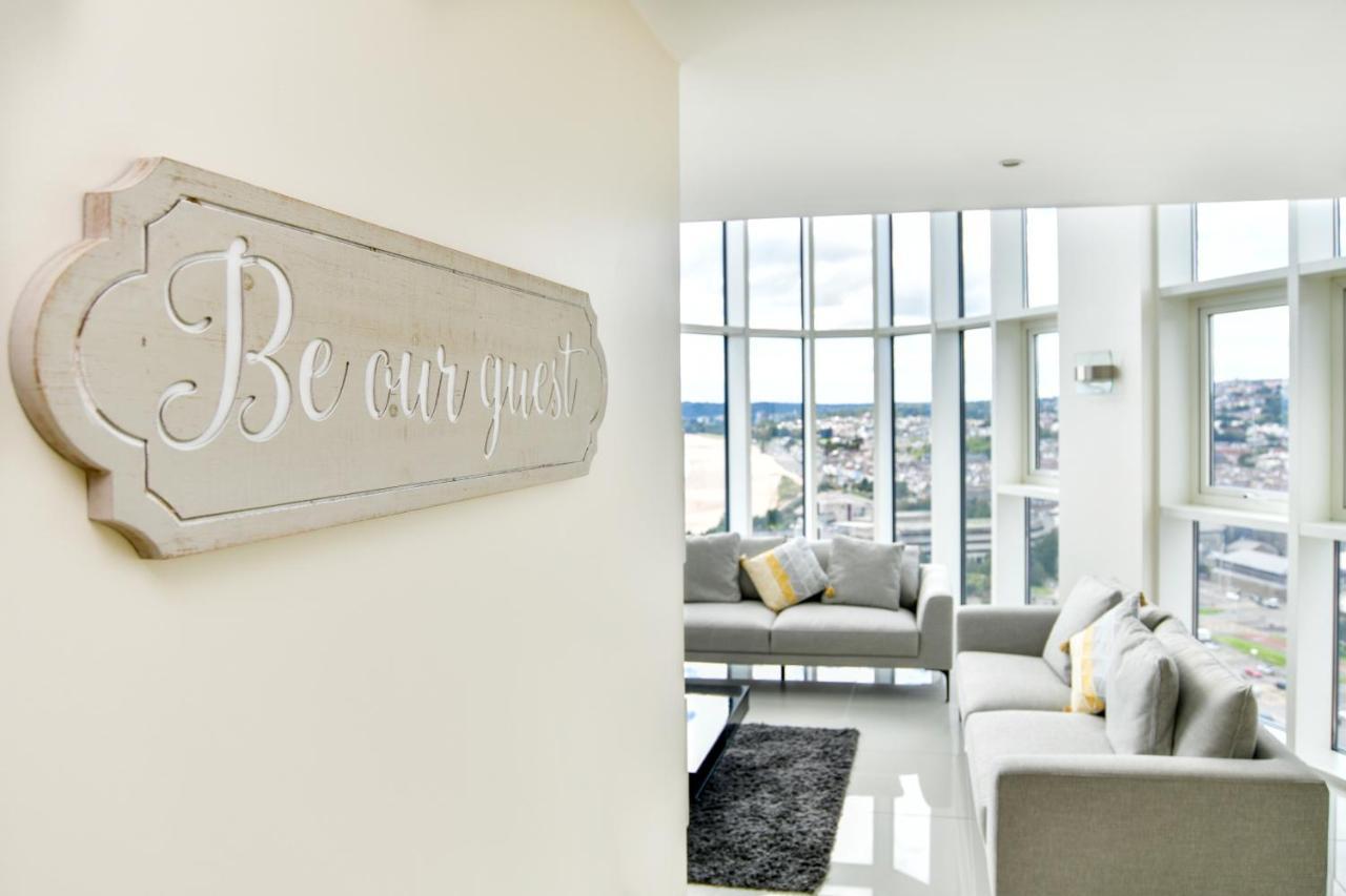 Just Stay Wales - Meridian Quay Penthouses سوانسي المظهر الخارجي الصورة