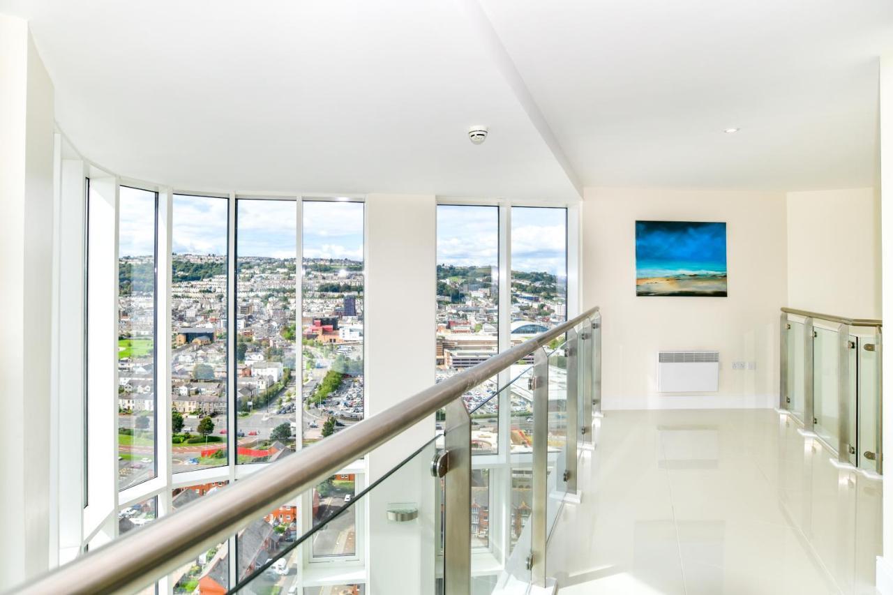 Just Stay Wales - Meridian Quay Penthouses سوانسي المظهر الخارجي الصورة