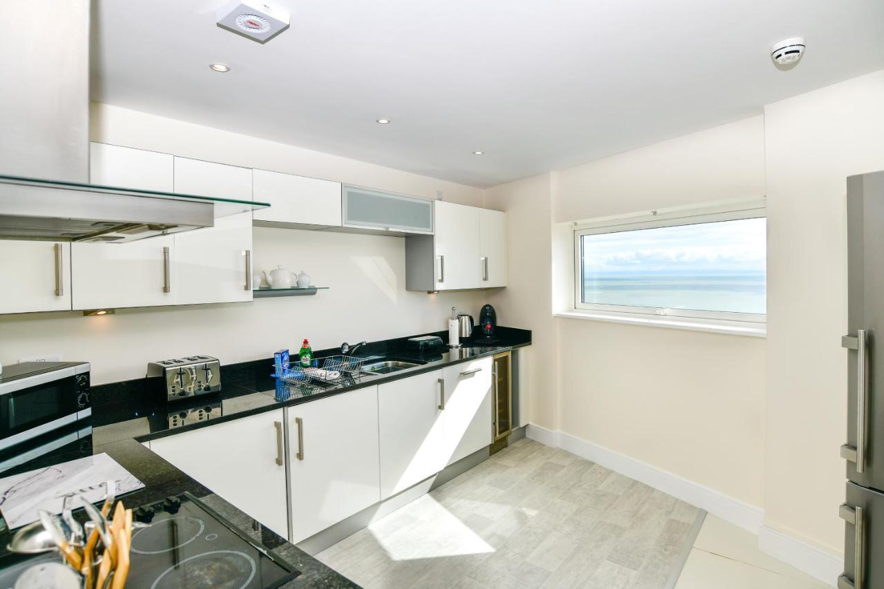 Just Stay Wales - Meridian Quay Penthouses سوانسي المظهر الخارجي الصورة