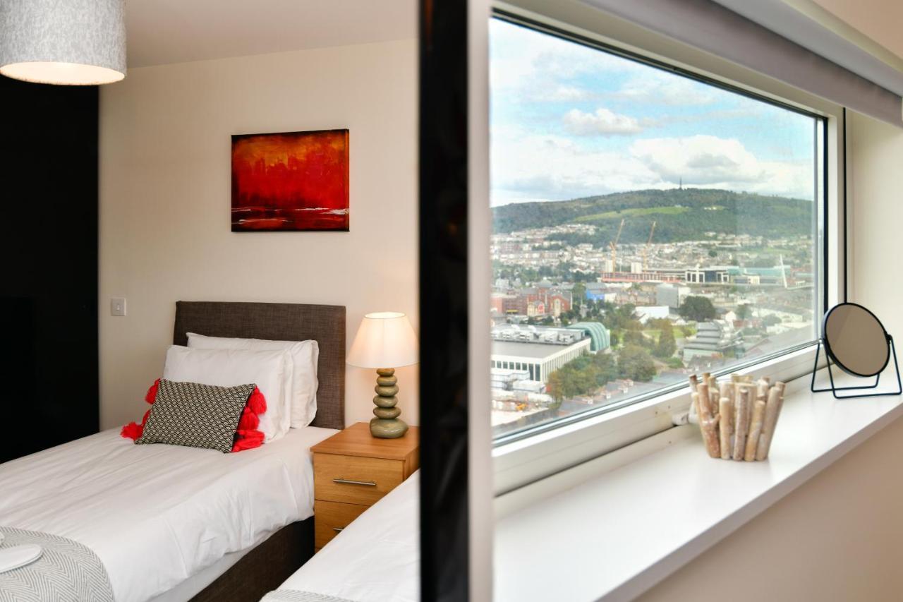 Just Stay Wales - Meridian Quay Penthouses سوانسي المظهر الخارجي الصورة
