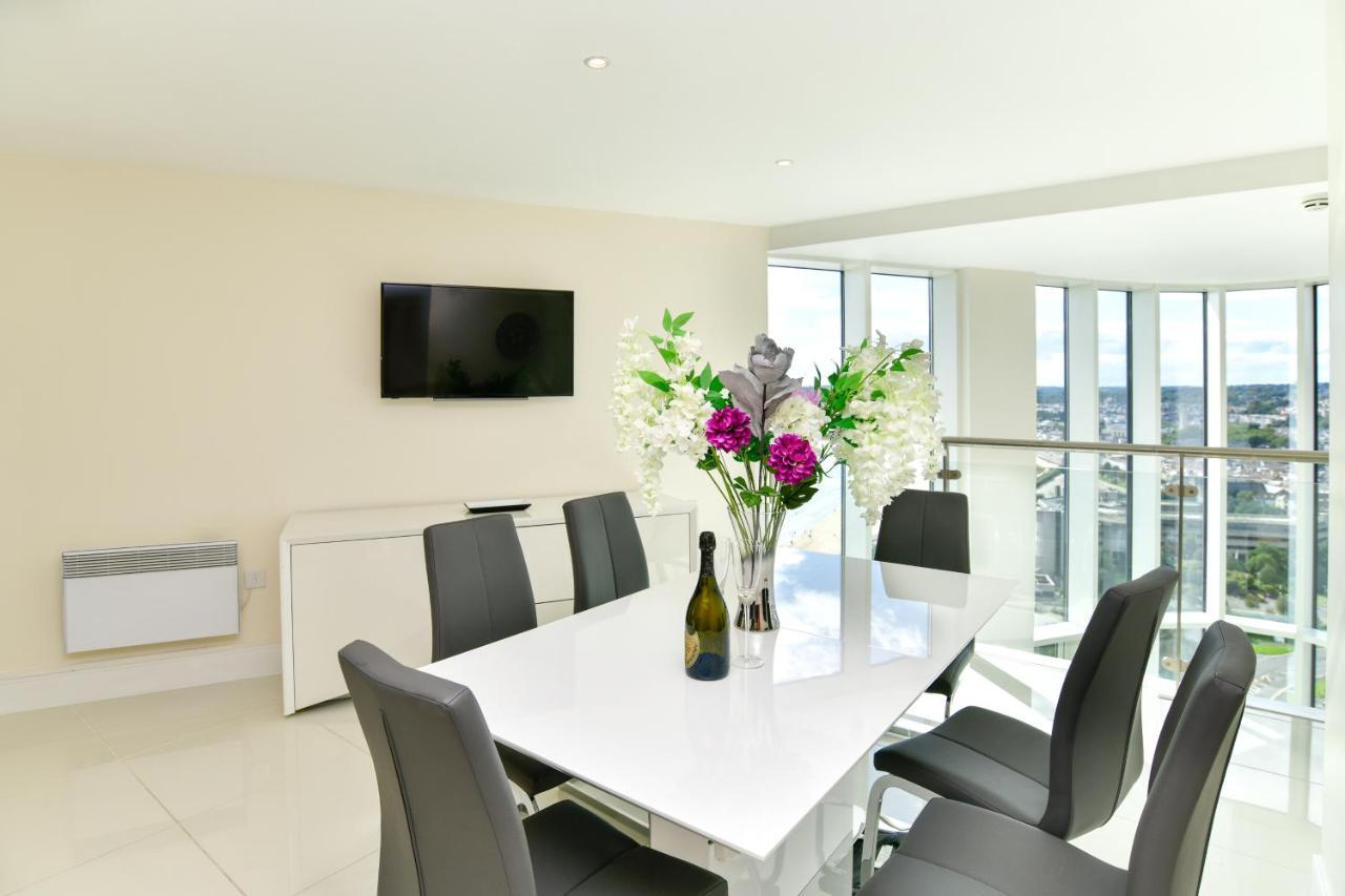 Just Stay Wales - Meridian Quay Penthouses سوانسي المظهر الخارجي الصورة