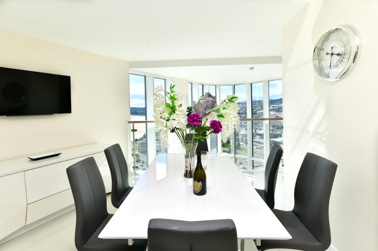 Just Stay Wales - Meridian Quay Penthouses سوانسي المظهر الخارجي الصورة