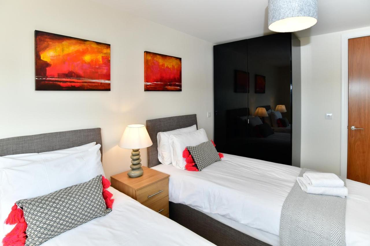 Just Stay Wales - Meridian Quay Penthouses سوانسي المظهر الخارجي الصورة