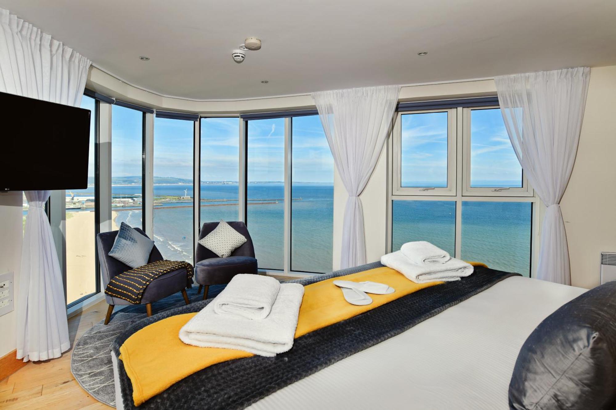 Just Stay Wales - Meridian Quay Penthouses سوانسي المظهر الخارجي الصورة