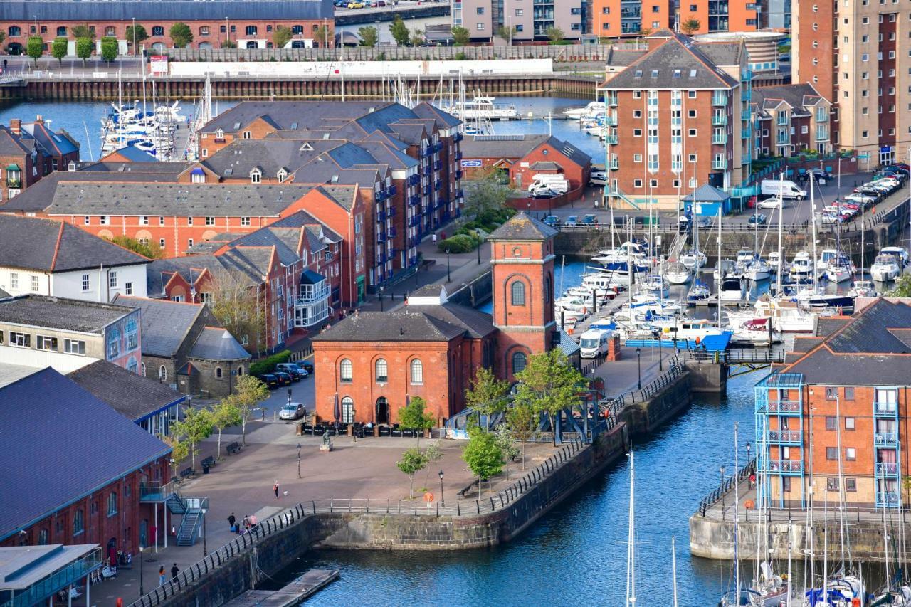 Just Stay Wales - Meridian Quay Penthouses سوانسي المظهر الخارجي الصورة