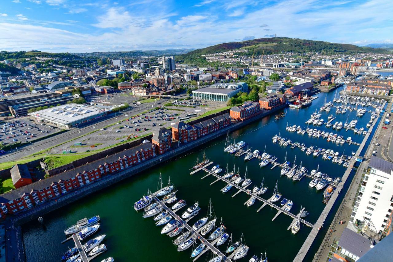 Just Stay Wales - Meridian Quay Penthouses سوانسي المظهر الخارجي الصورة