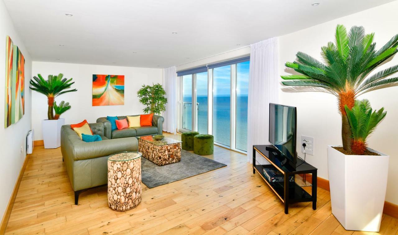 Just Stay Wales - Meridian Quay Penthouses سوانسي المظهر الخارجي الصورة