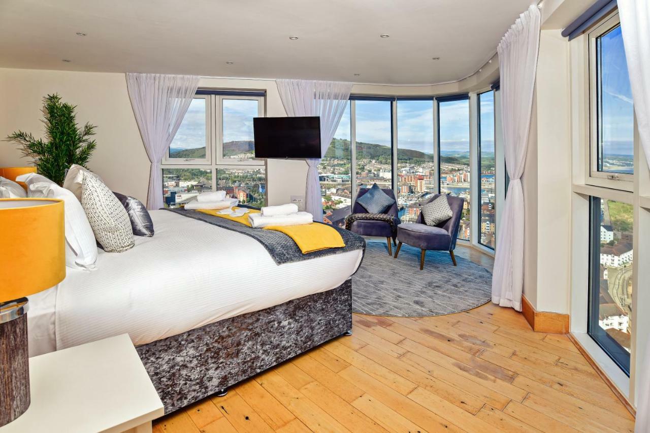Just Stay Wales - Meridian Quay Penthouses سوانسي المظهر الخارجي الصورة