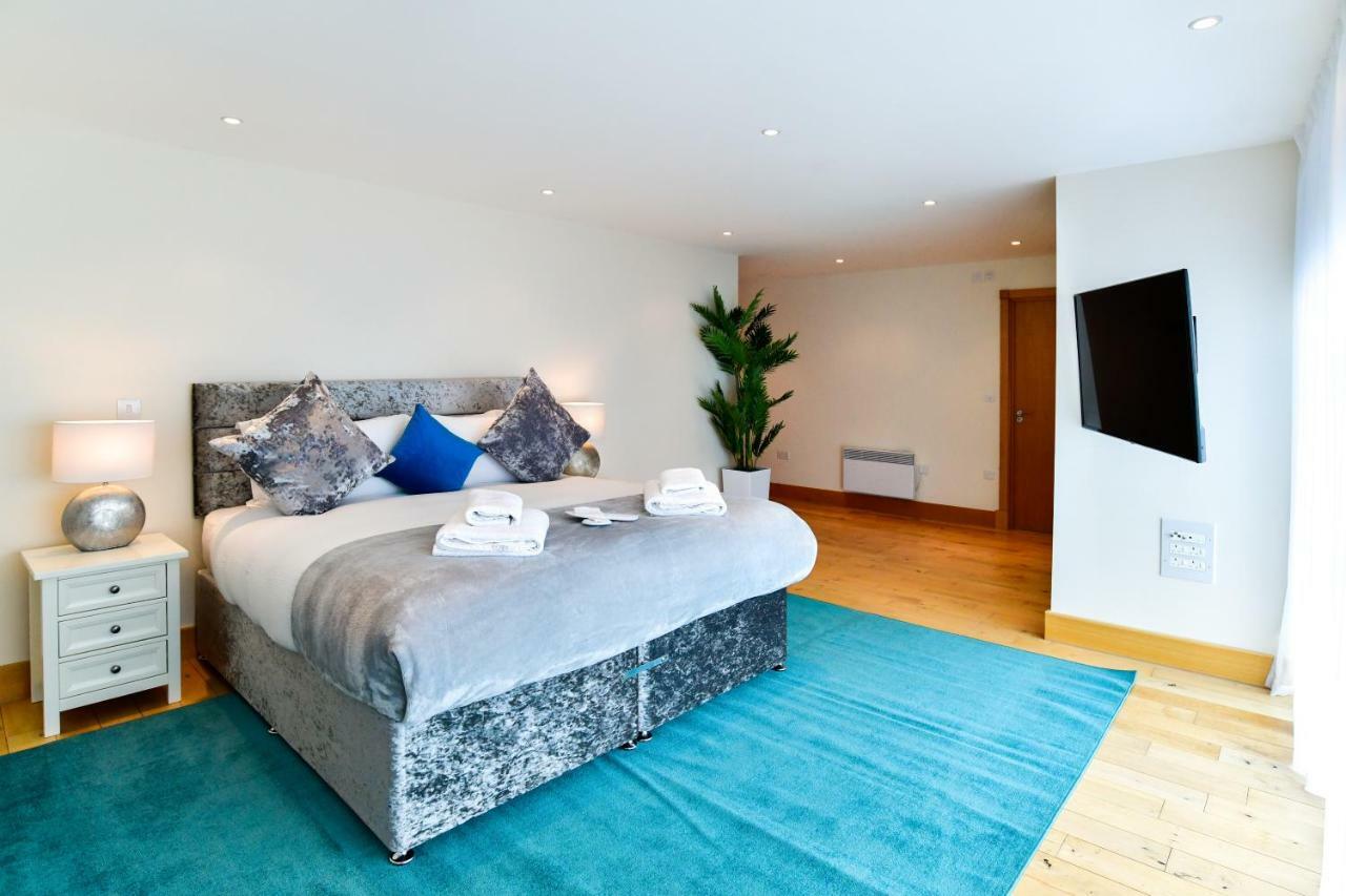 Just Stay Wales - Meridian Quay Penthouses سوانسي المظهر الخارجي الصورة